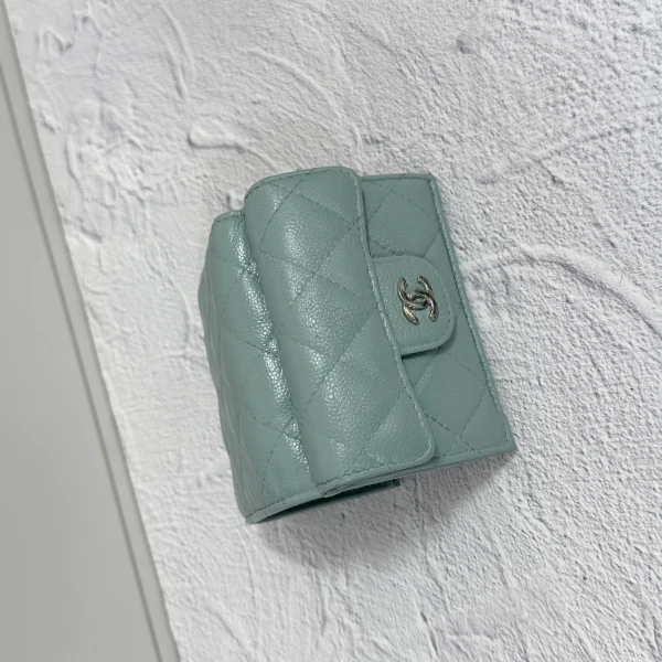 샤넬 민트색 카드지갑 복원염색 - 명품수선신사